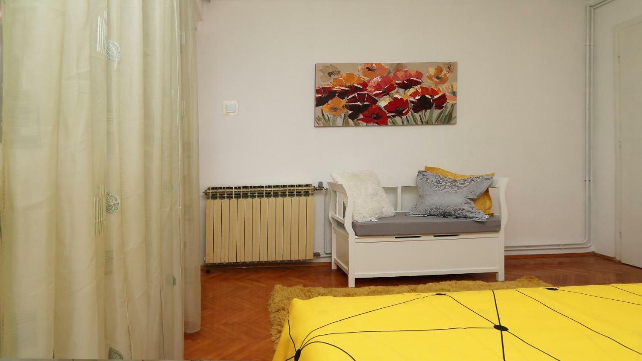 Apartments Nina Beach Макарска Екстериор снимка