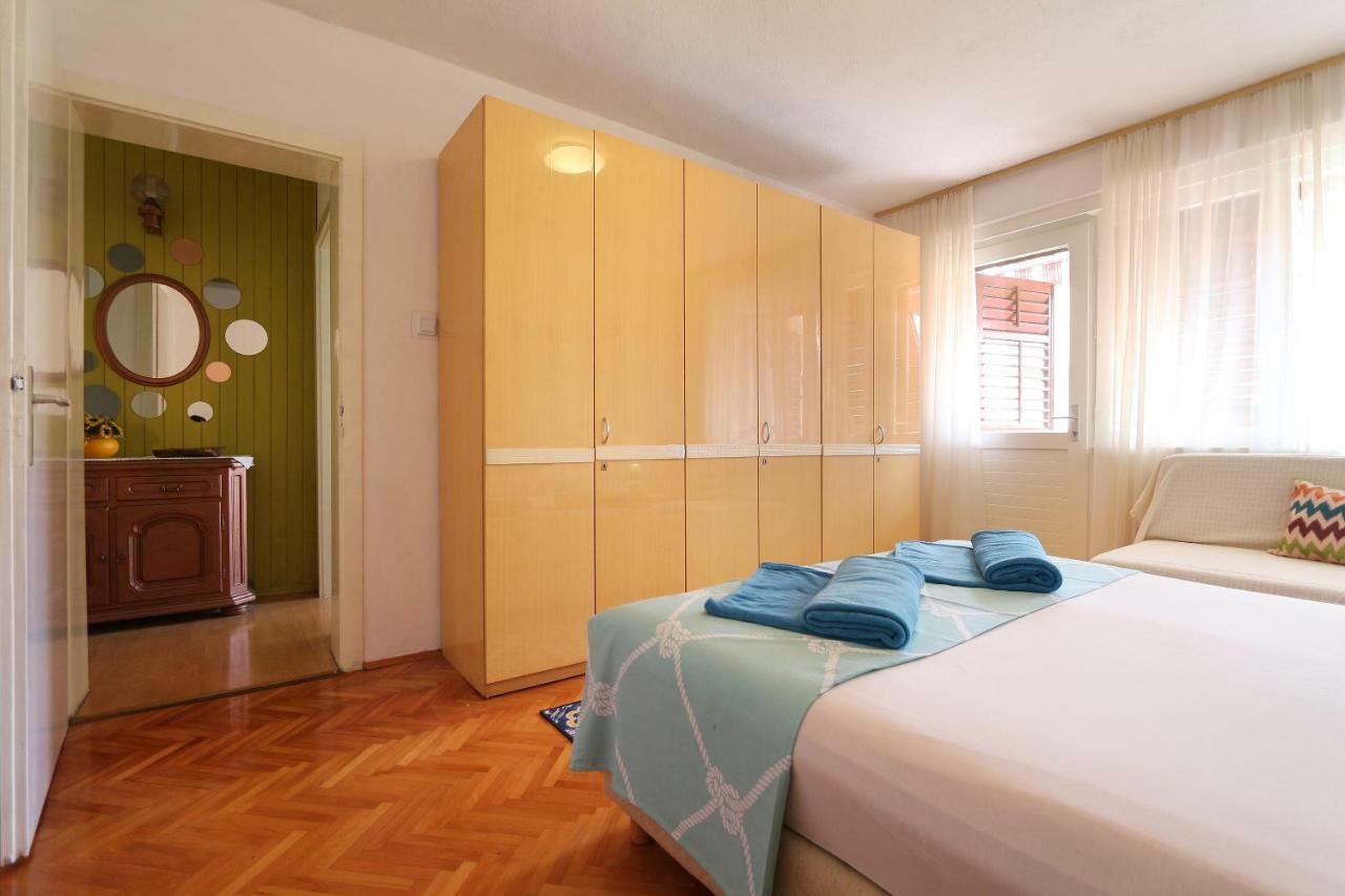 Apartments Nina Beach Макарска Екстериор снимка