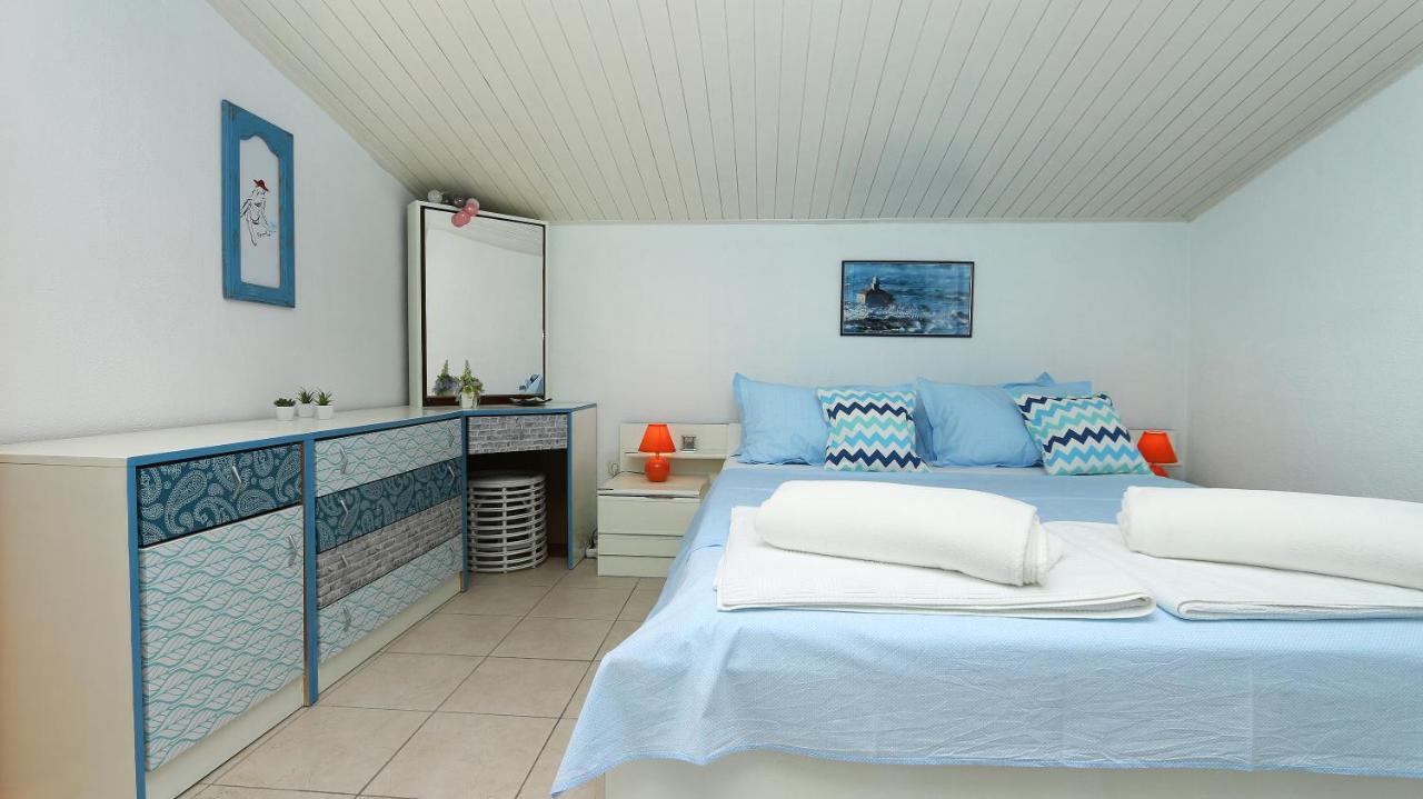 Apartments Nina Beach Макарска Екстериор снимка