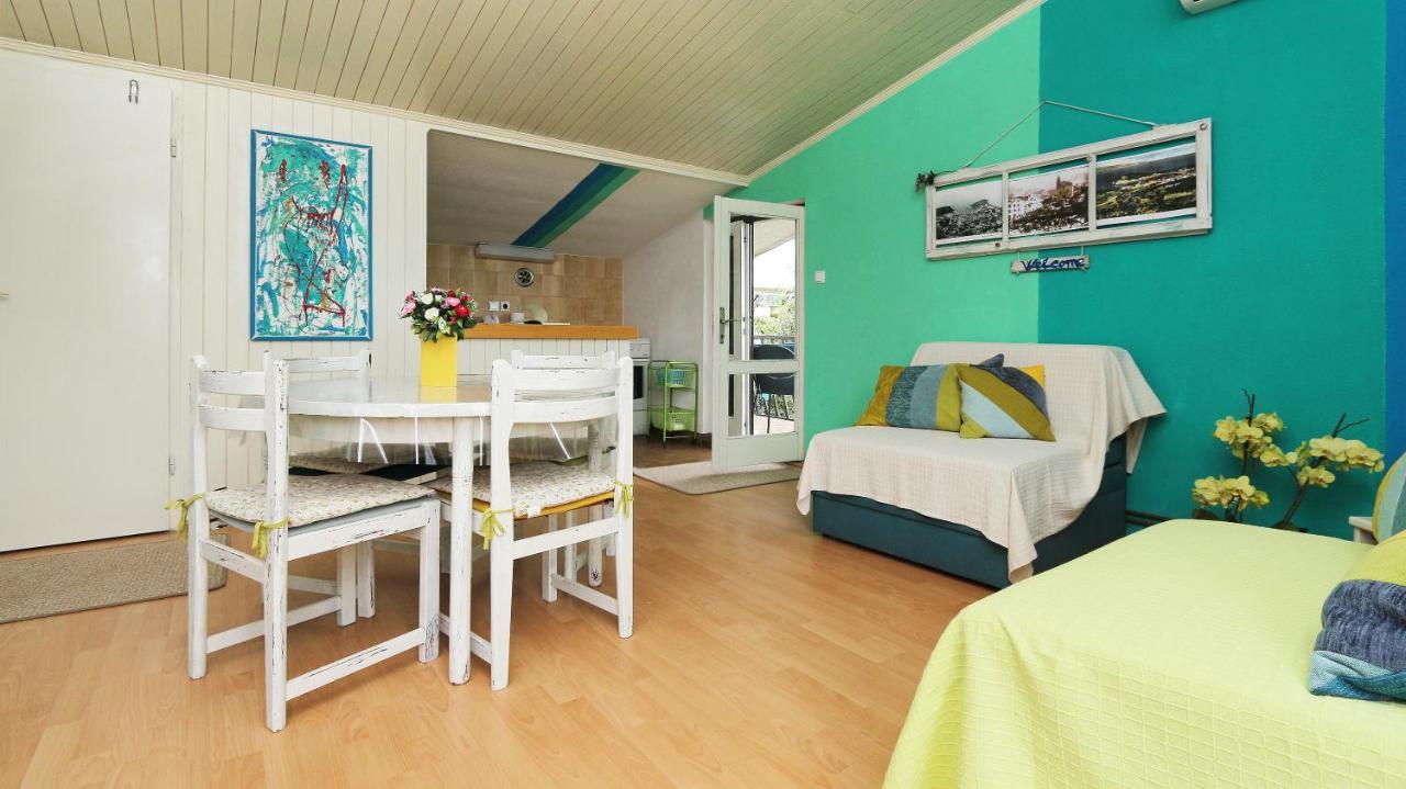 Apartments Nina Beach Макарска Екстериор снимка